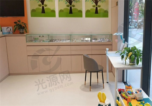 深圳光爱眼科诊所电话号码是多少