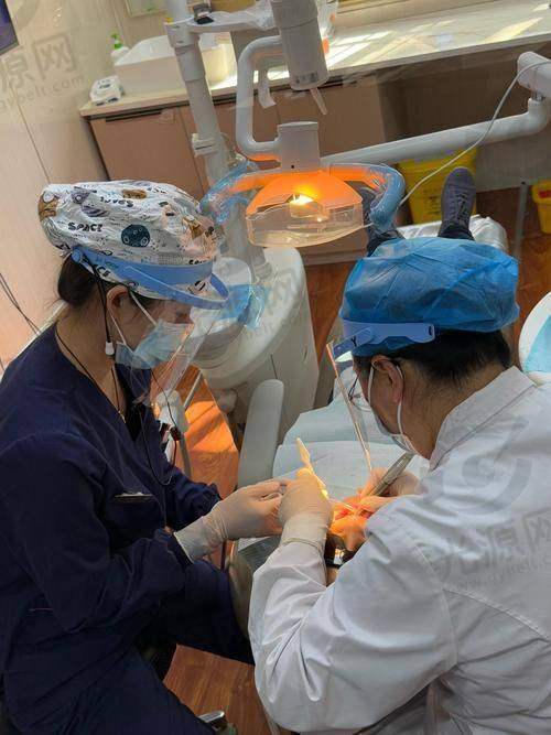 牙科私人贵还是医院贵？实例分析