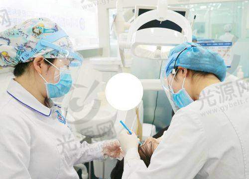 牙科私人贵还是医院贵？服务质量对比