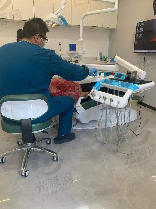 西宁牙科医院排名第一推荐：非凡口腔、新桥口腔、华康口腔做种植牙矫正效果好！